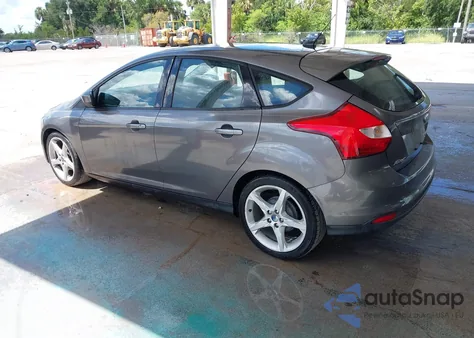 2012 Ford Focus Se z USA, uszkodzony, nr VIN 1FAHP3K24CL463878